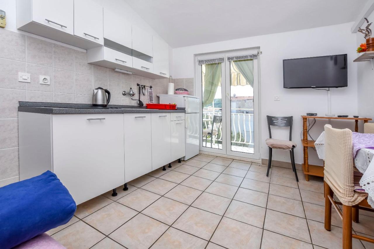 Apartments Karleusa 로고즈니차 외부 사진