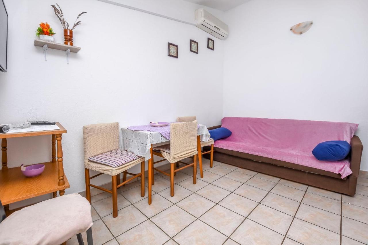 Apartments Karleusa 로고즈니차 외부 사진