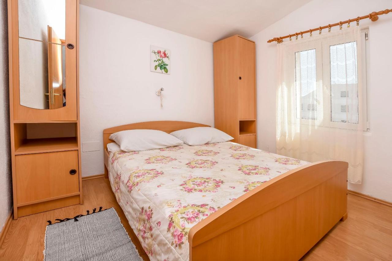 Apartments Karleusa 로고즈니차 외부 사진