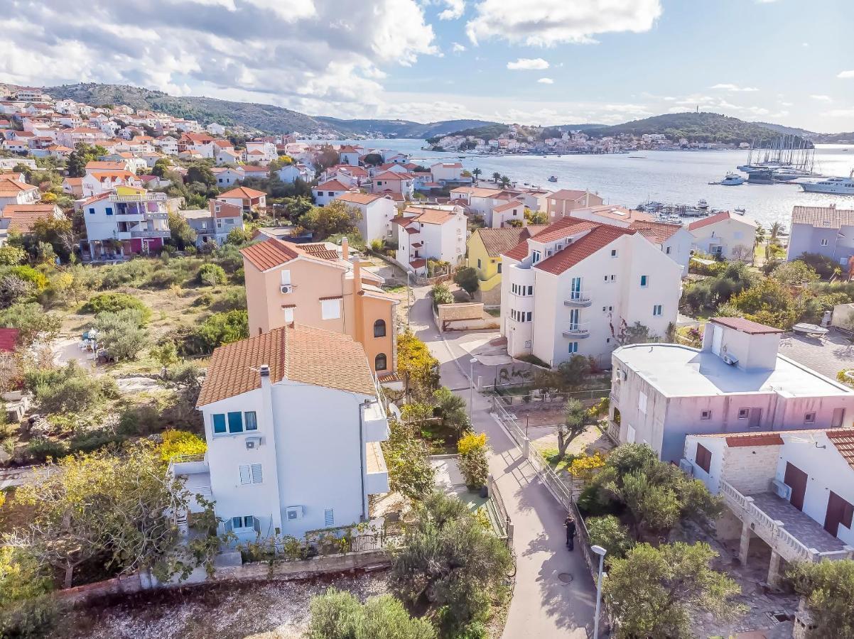 Apartments Karleusa 로고즈니차 외부 사진
